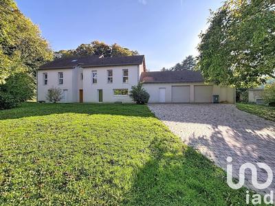 Maison - 360 m² - 13 pièces