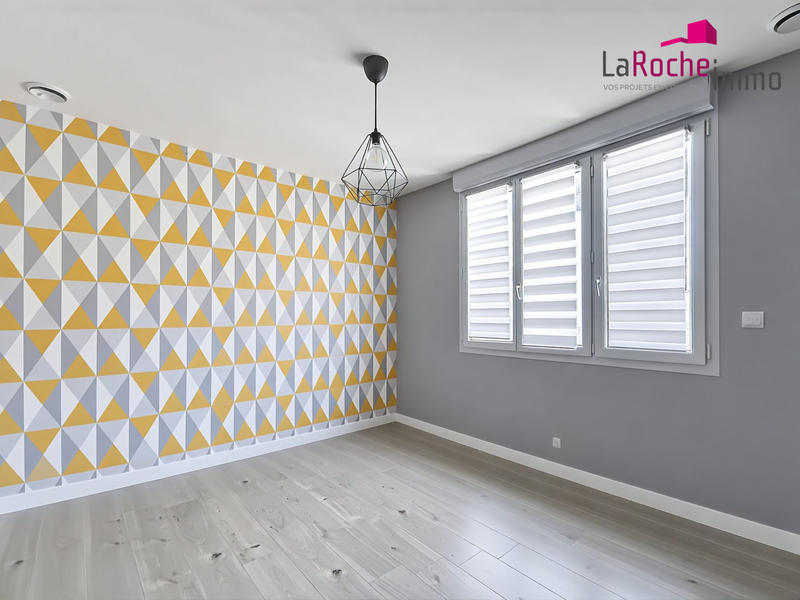 Maison - 180 m² - 8 pièces