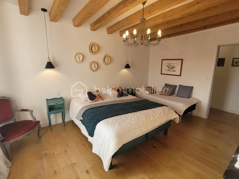 Maison de village - 361 m² - 12 pièces