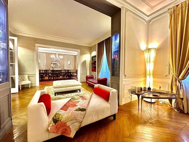 Appartement - 242 m²