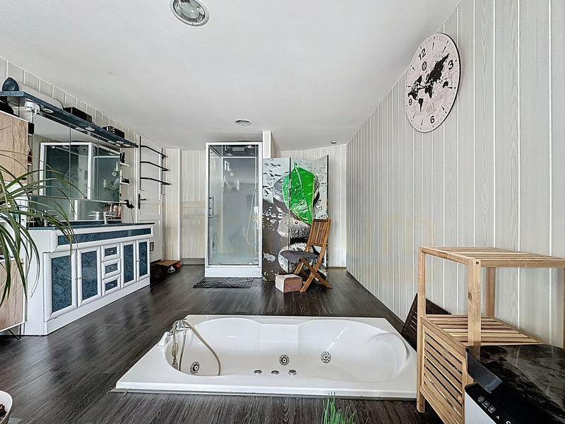 Maison - 96 m² - 3 pièces