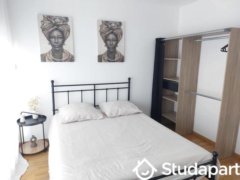 Chambre - 10 m² - 1 pièce