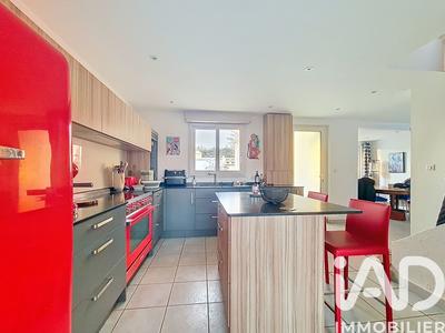 Maison - 135 m² - 6 pièces