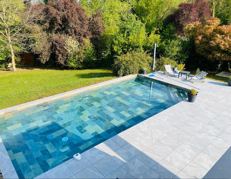 Maison - 300 m² - 11 pièces