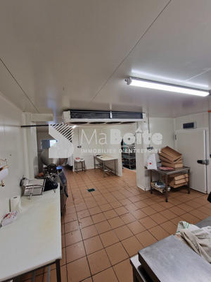 Local commercial - 240 m²