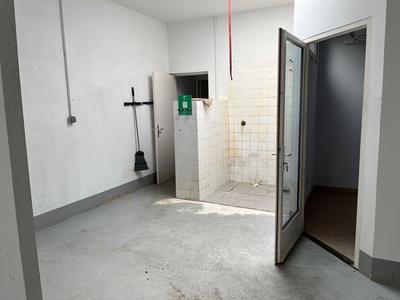 Local commercial - 97 m² - 3 pièces