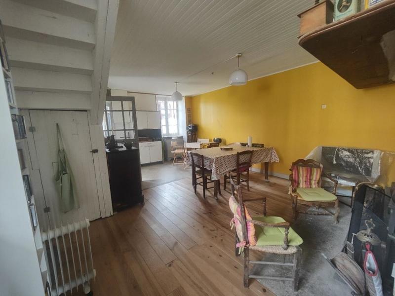 Corps de ferme - 140 m² - 6 pièces