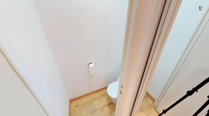 Chambre - 9 m² - 5 pièces