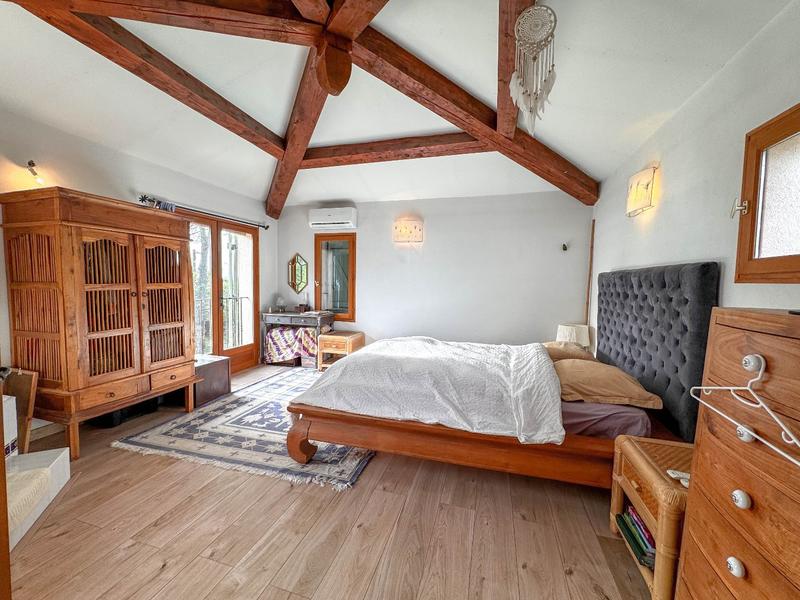 Maison - 195 m² - 8 pièces