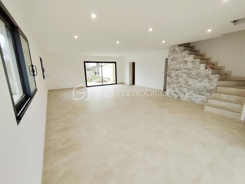 Villa - 145 m² - 6 pièces