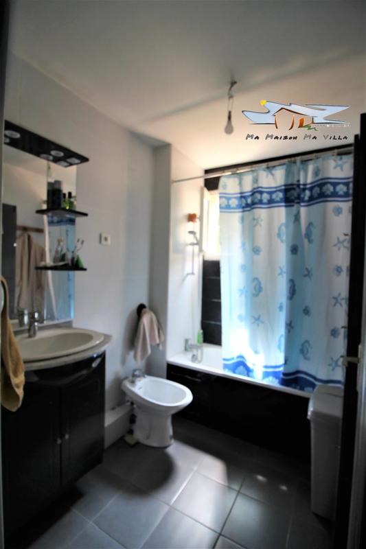 Maison - 99 m² - 6 pièces