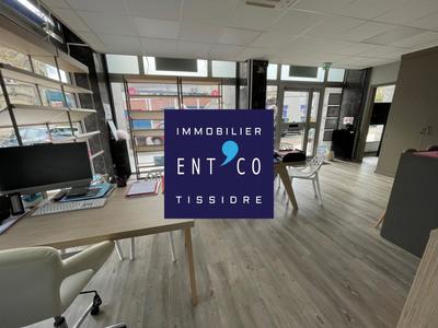 Local commercial - 82 m² - 4 pièces