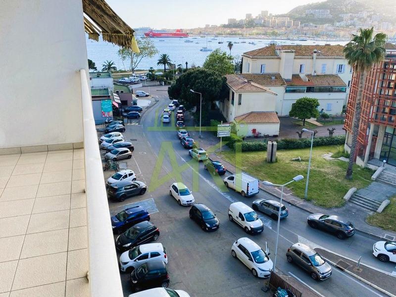 Appartement - 95 m² - 4 pièces