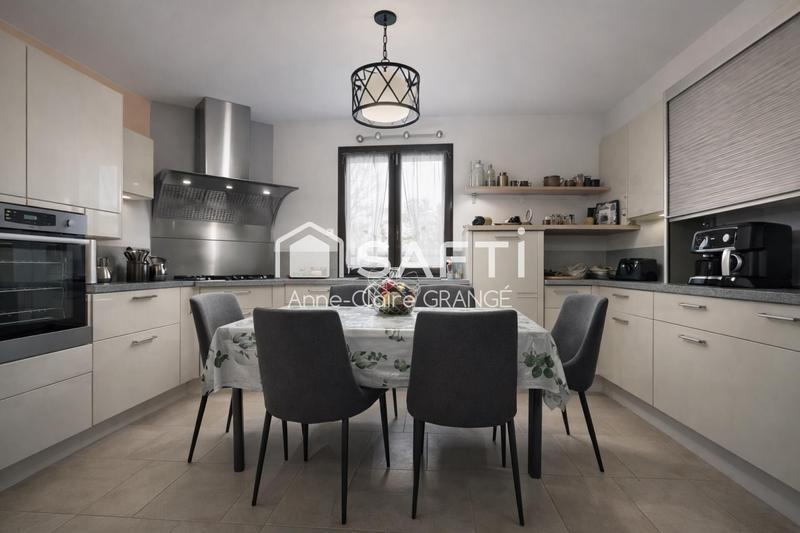 Maison - 91 m² - 5 pièces