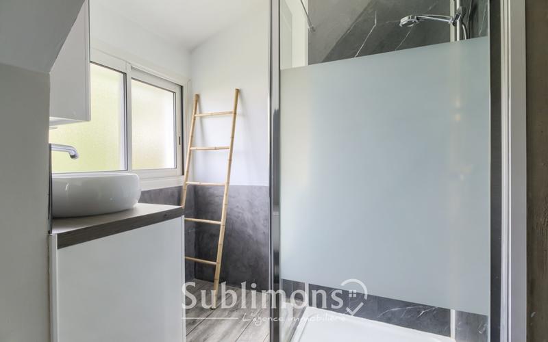 Maison traditionnelle - 114 m² - 7 pièces