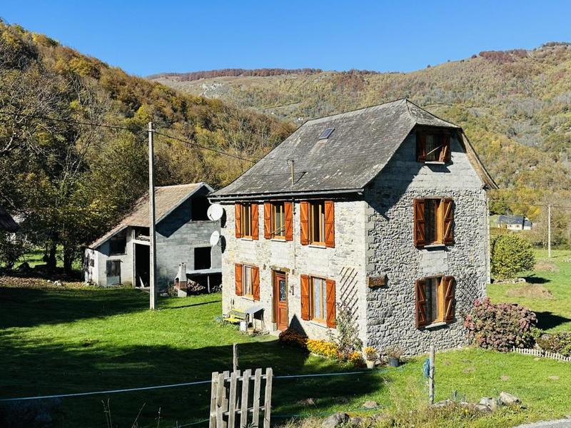 Maison en pierre - 95 m² - 5 pièces