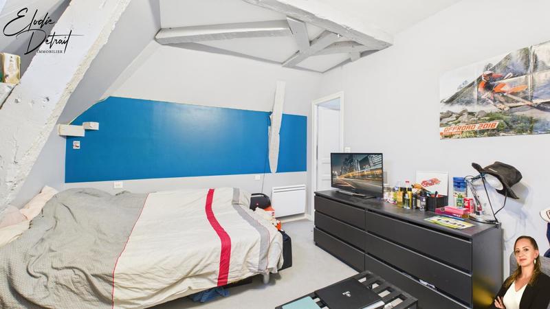 Maison - 242 m² - 7 pièces