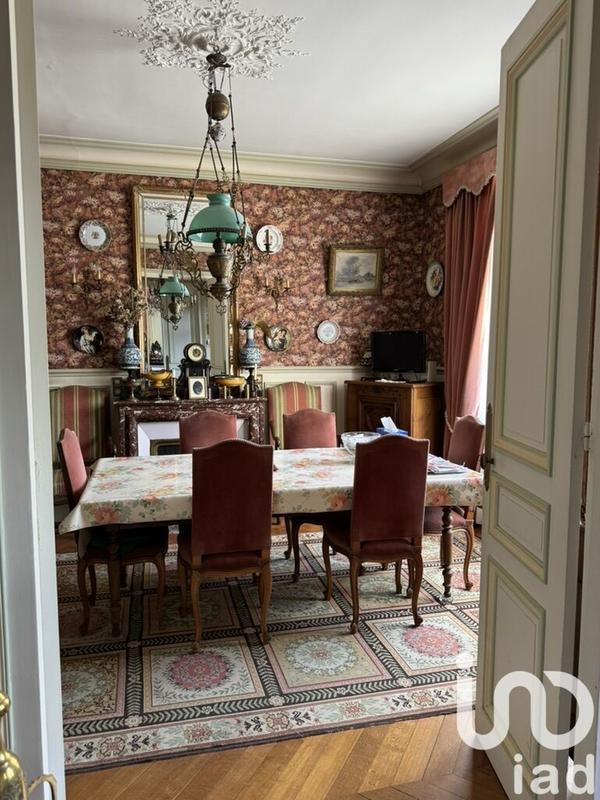 Maison - 192 m² - 10 pièces