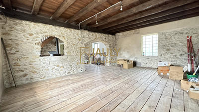 Local commercial - 260 m² - 10 pièces