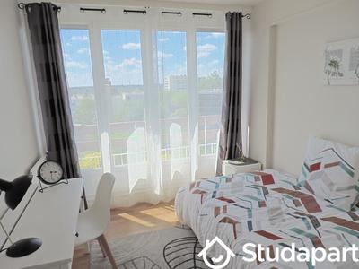 Chambre - 13 m² - 1 pièce