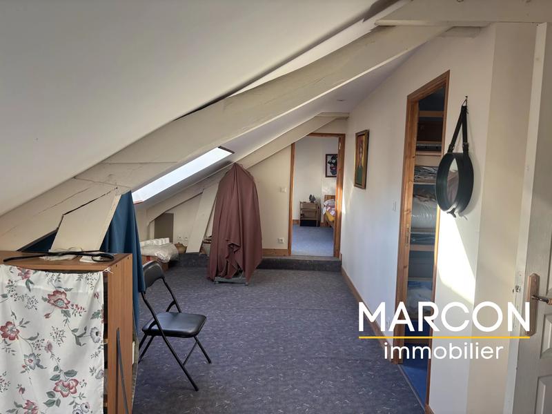 Maison - 196 m² - 7 pièces