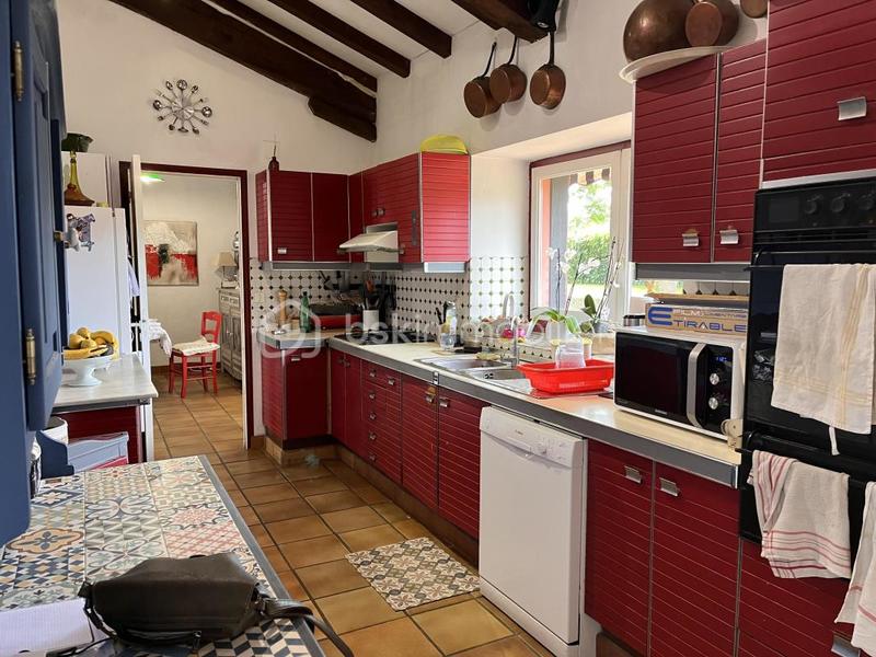 Propriété - 230 m² - 8 pièces