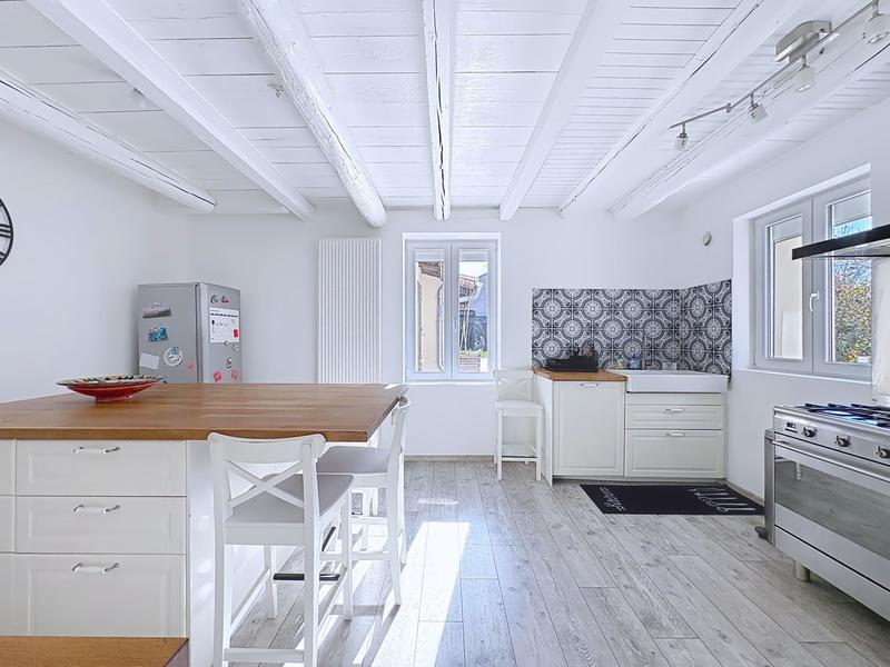 Maison - 250 m² - 7 pièces