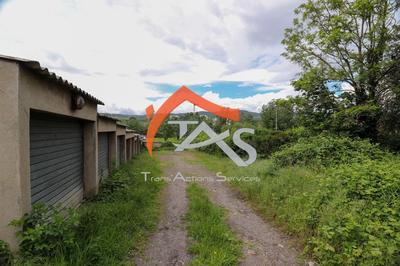 Parking / Garage - 528 m²