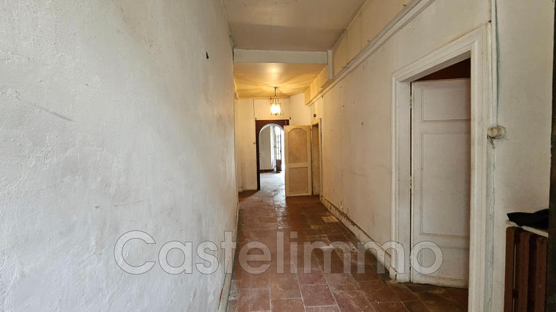 Maison - 210 m² - 6 pièces