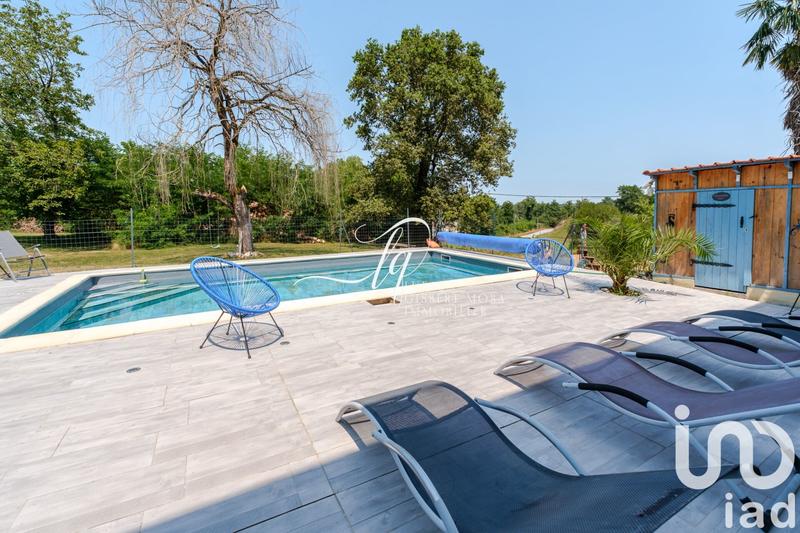 Maison - 270 m² - 13 pièces