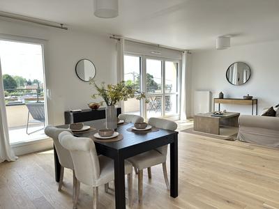 Appartement - 90 m² - 4 pièces