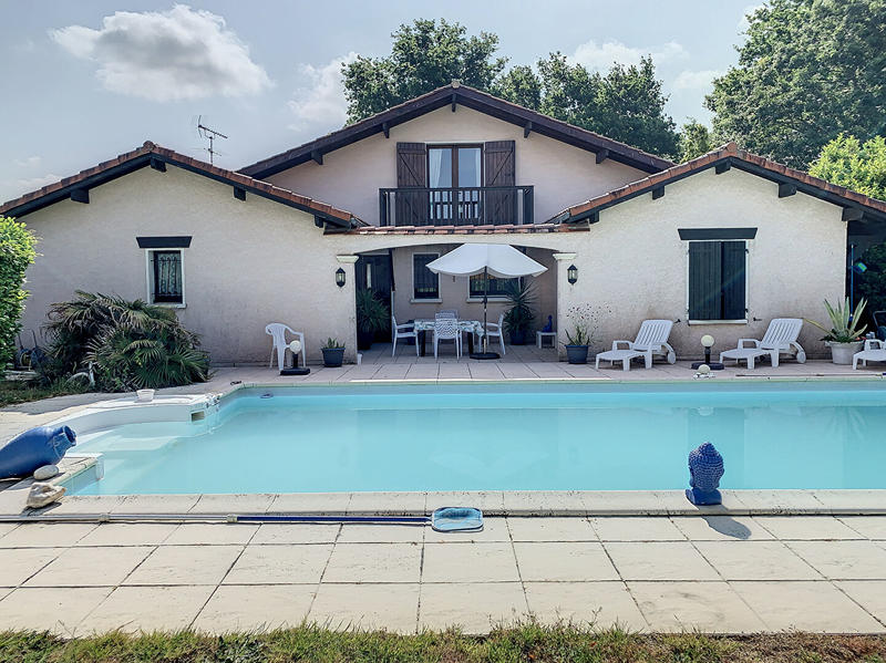 Maison - 172 m² - 6 pièces