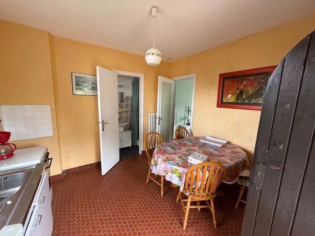 Propriété - 134 m² - 8 pièces