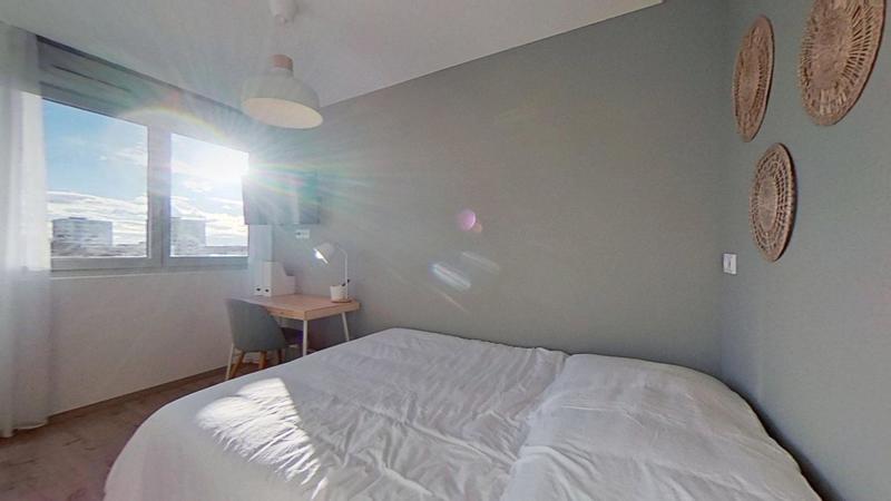 Appartement - 90 m² - 5 pièces