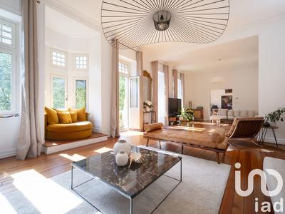 Appartement - 208 m² - 6 pièces