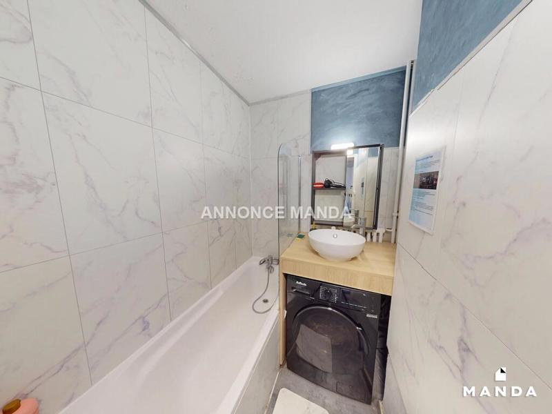 Chambre - 10 m² - 5 pièces