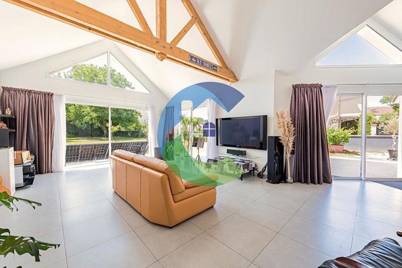 Maison - 171 m² - 6 pièces