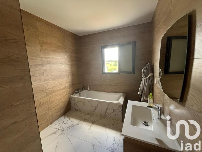 Maison - 122 m² - 4 pièces