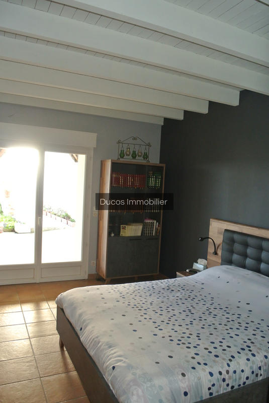 Maison - 280 m² - 6 pièces