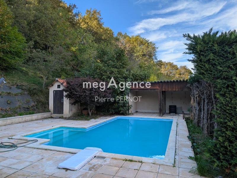 Maison ancienne - 247 m² - 7 pièces