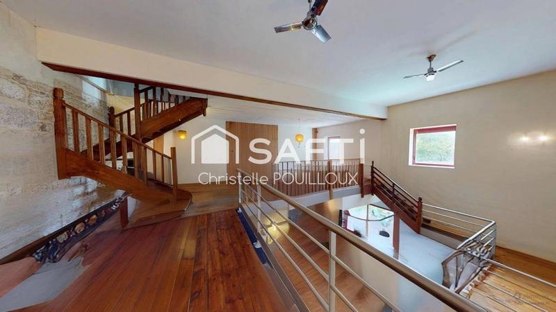 Maison - 260 m² - 8 pièces