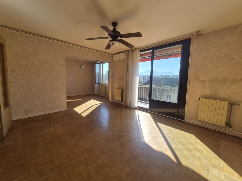 Appartement - 75 m² - 4 pièces