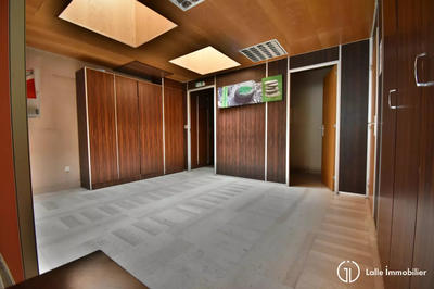 Local commercial - 286 m² - 9 pièces