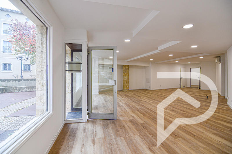 Local commercial - 81 m² - 2 pièces