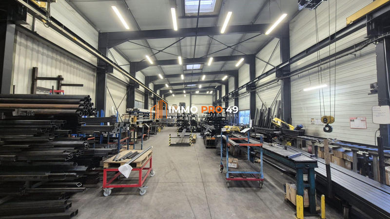 Local d'activités - 3 330 m²