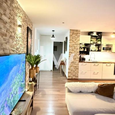 Appartement - 80 m² - 5 pièces