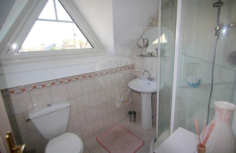 Maison - 137 m² - 6 pièces