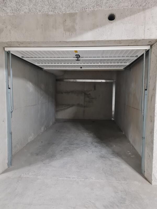Parking / Garage - 15 m²