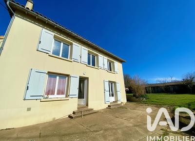 Maison - 180 m² - 7 pièces