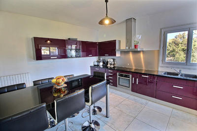 Villa - 390 m² - 5 pièces